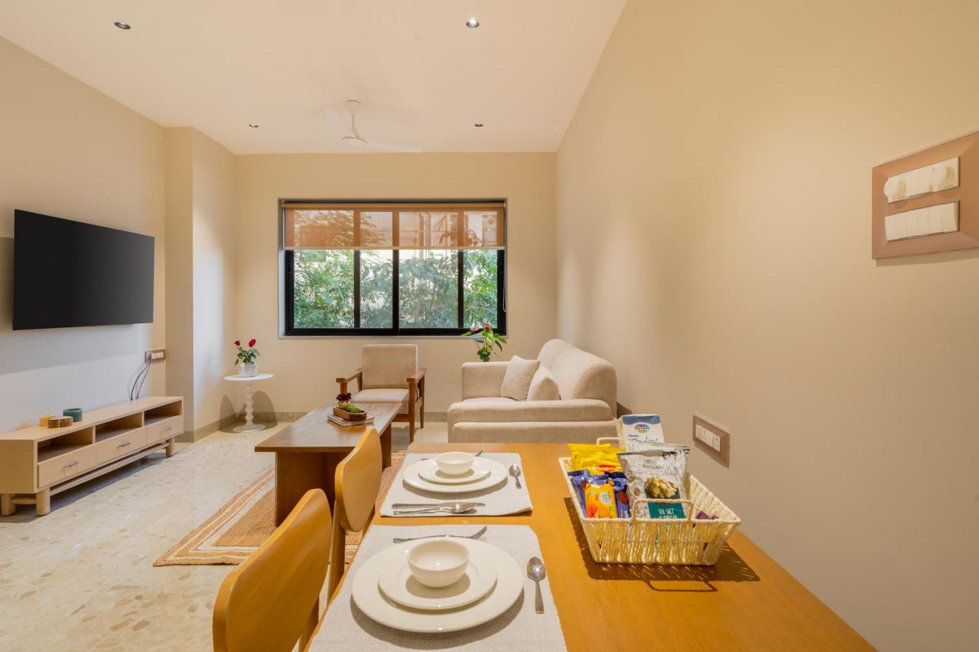 Elivaas 1 Bhk With Rooftop Pool - Kamerios Verano *