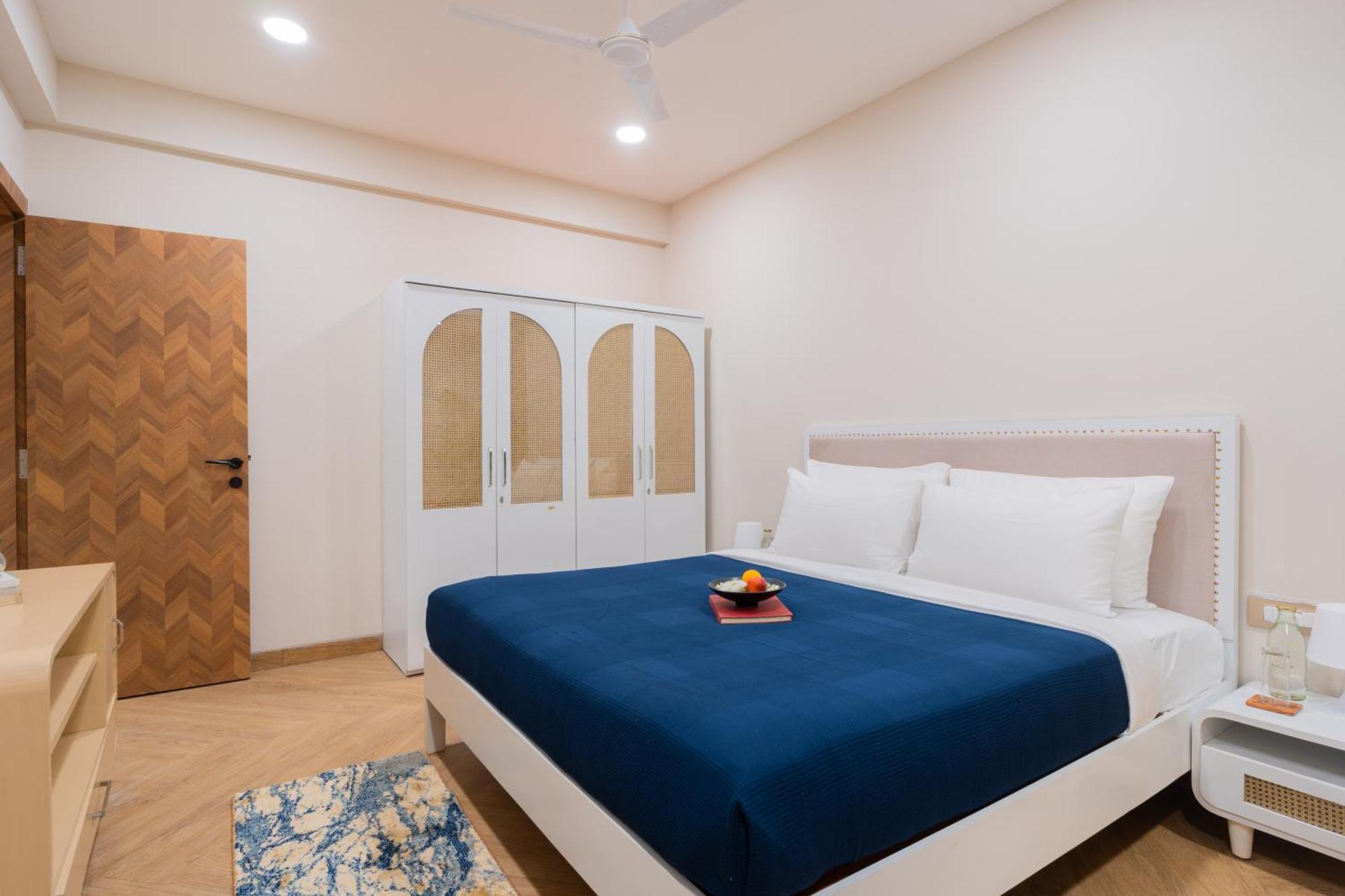 Elivaas 1 Bhk With Rooftop Pool - Kamerios Verano