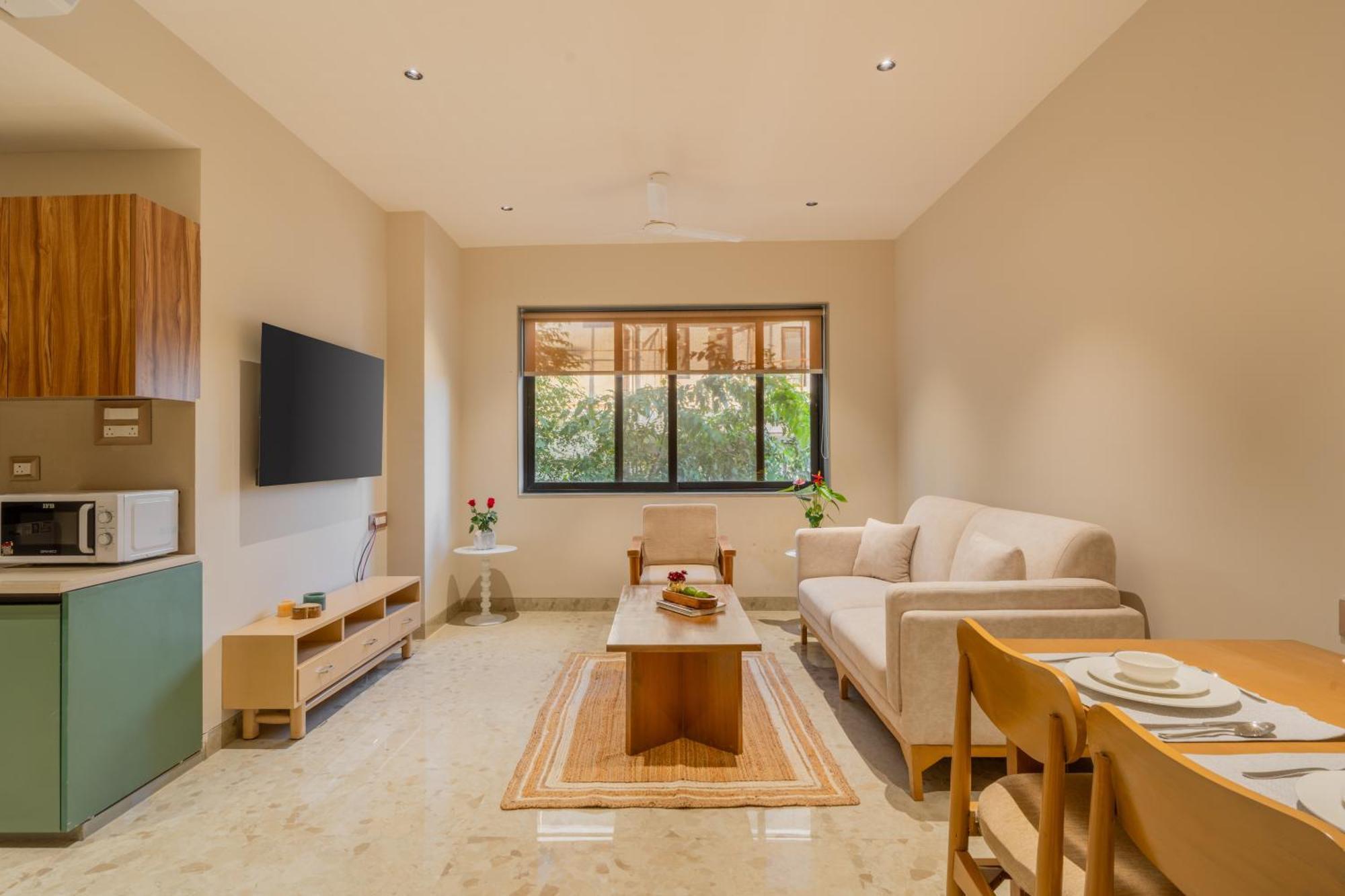 Elivaas 1 Bhk With Rooftop Pool - Kamerios Verano *