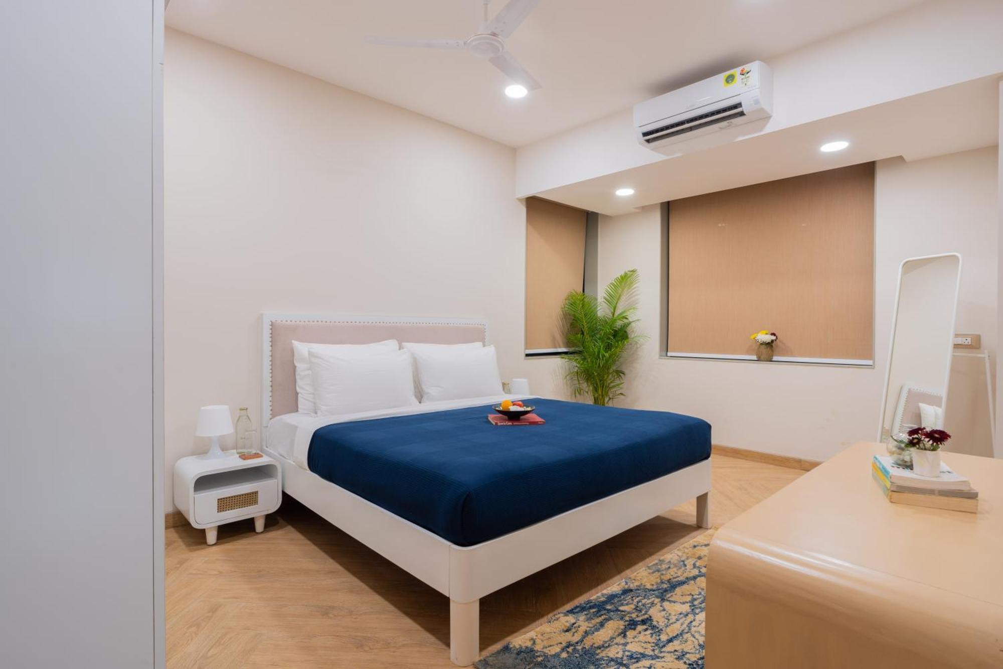 Elivaas 1 Bhk With Rooftop Pool - Kamerios Verano Apartment