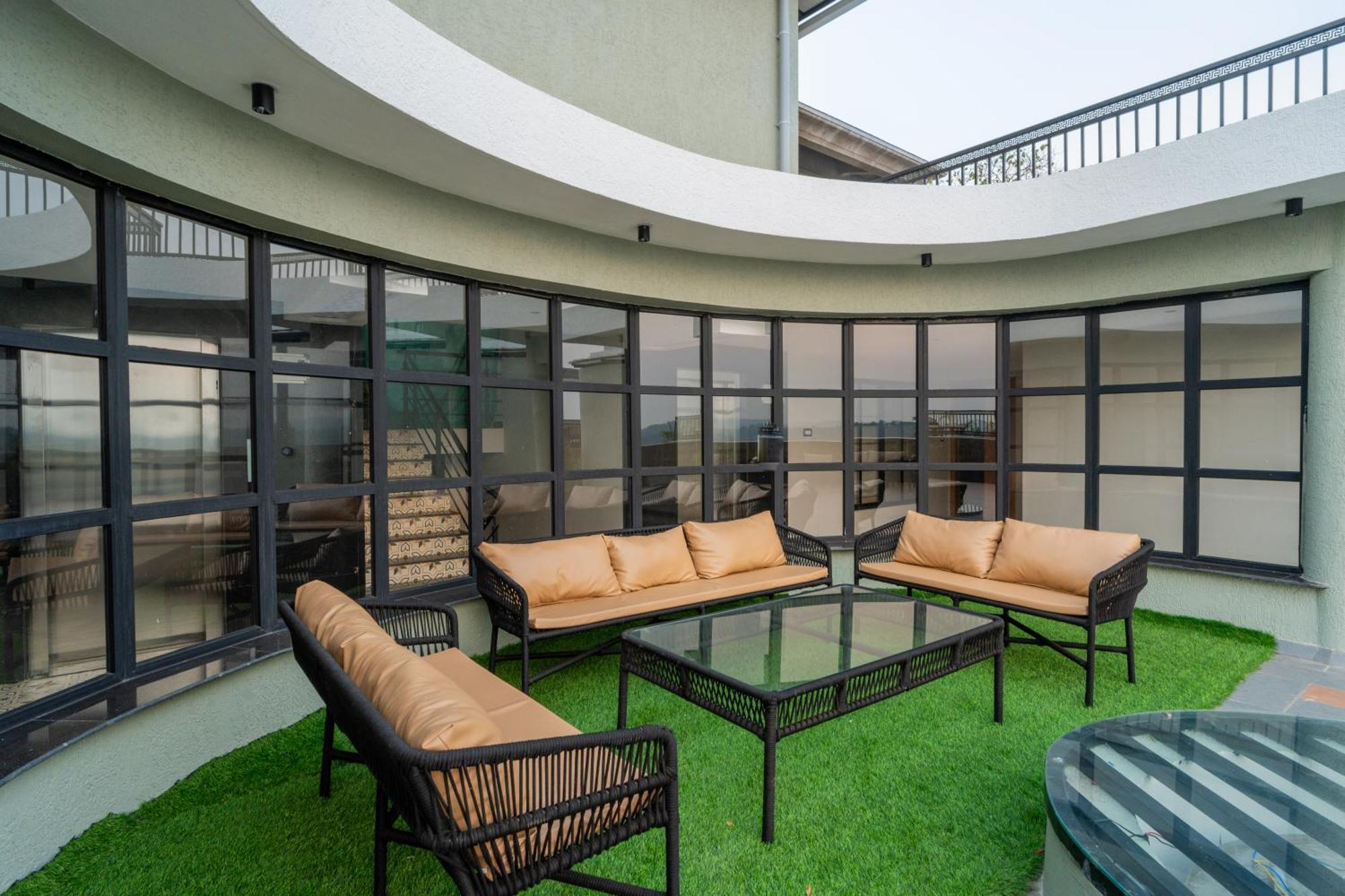Apartment Elivaas 1 Bhk With Rooftop Pool - Kamerios Verano *
