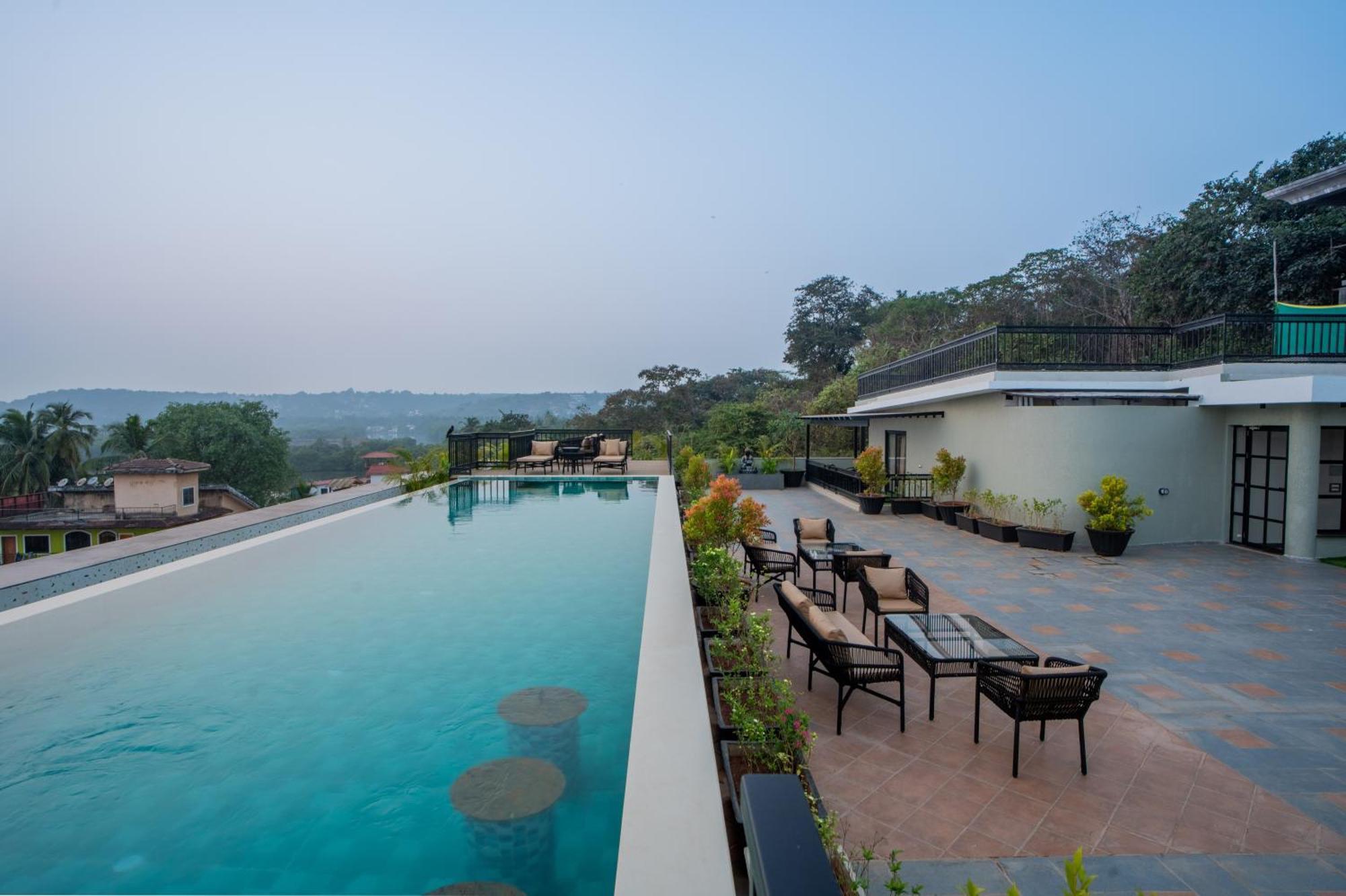 Elivaas 1 Bhk With Rooftop Pool - Kamerios Verano Nerul (Goa)
